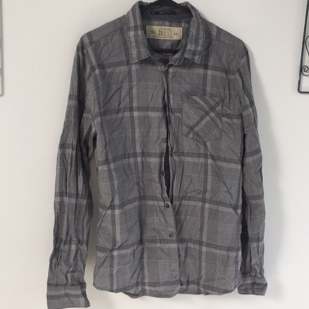 21 Men Button Down